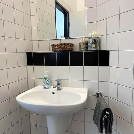Apartment Monteur- Und Ferienunterkunft