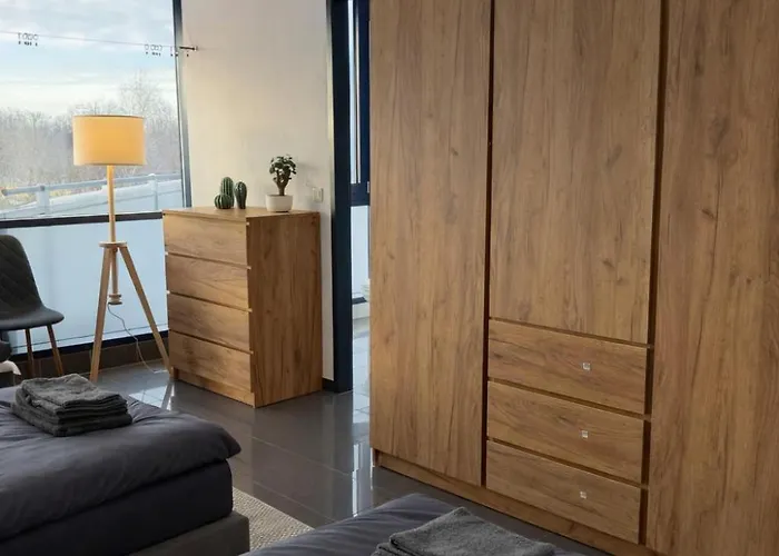 Monteur- Und Ferienunterkunft Lägenhet